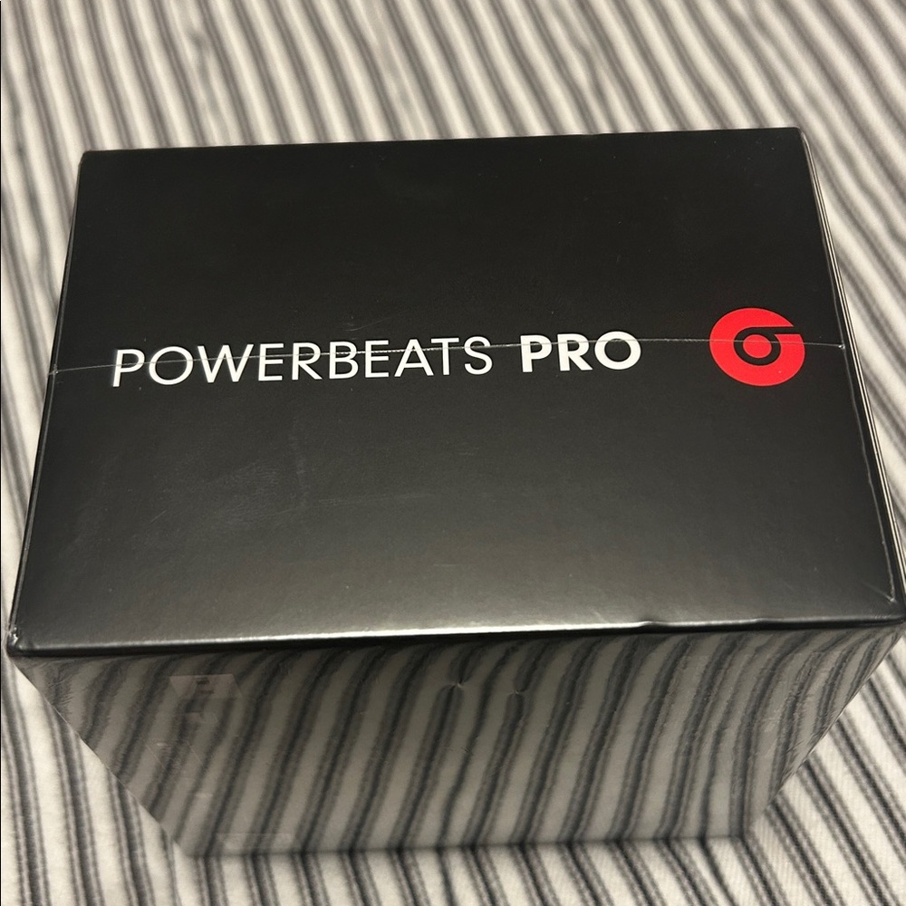 Powerbeats Pro Wireless Earphones - Picture 5 of 6